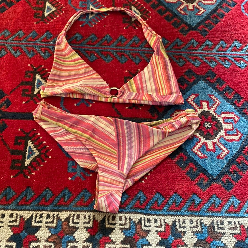 FRANKIES BIKINIS HAILEE STEINFELD SET